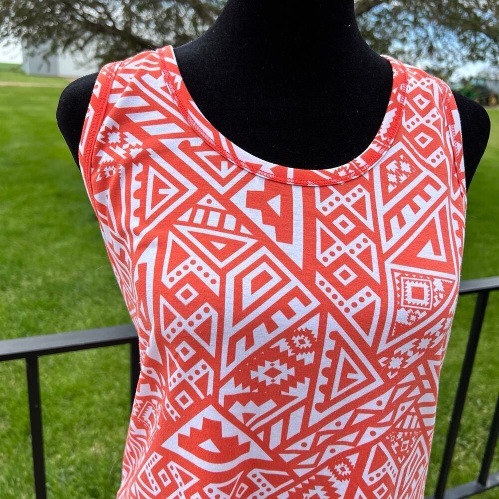 Lularoe coral print, scoop neck tank top, women's size M
